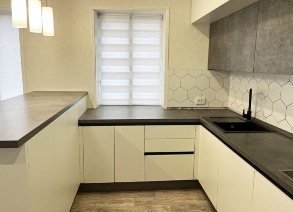 Кухня с барной стойкой Блант 2x2,4x4,2 м
