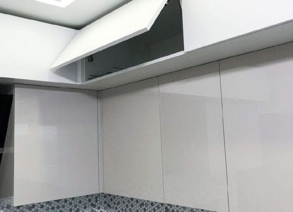 Кухня с барной стойкой Медея 1,4х2,2х2,6 м