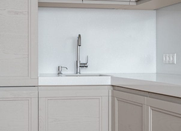 Угловая кухня Теамо 1,6×2,4 м