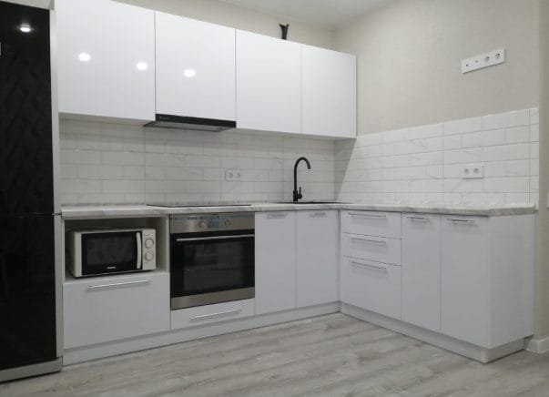 Угловая кухня Шерона 2,4х1,8 м