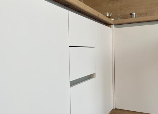 Кухня с барной стойкой Лулу 1,7х1,9х1,2 м